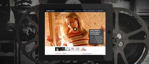 Foto der Kino-Zeit-Website auf einem Tablet