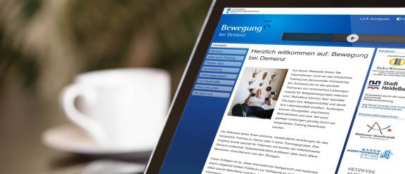 Website mit Foto eines Mannes in seiner Wohnung